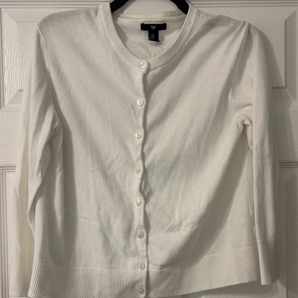 GAP Ivory Button-Up 3/4 Length Sleeve Cardigan